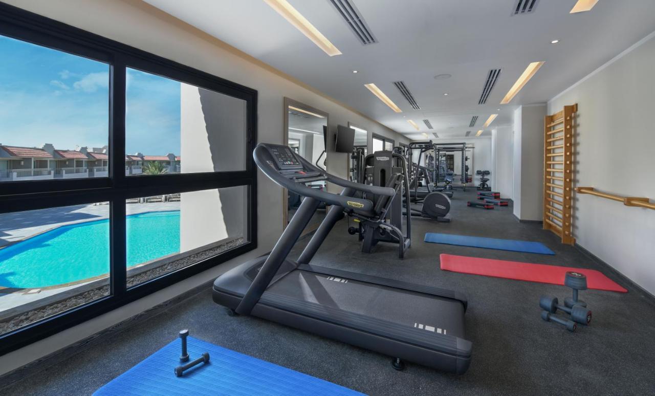 Jaz Casa Del Mar Beach Hurghada Exterior foto The gym at the hotel