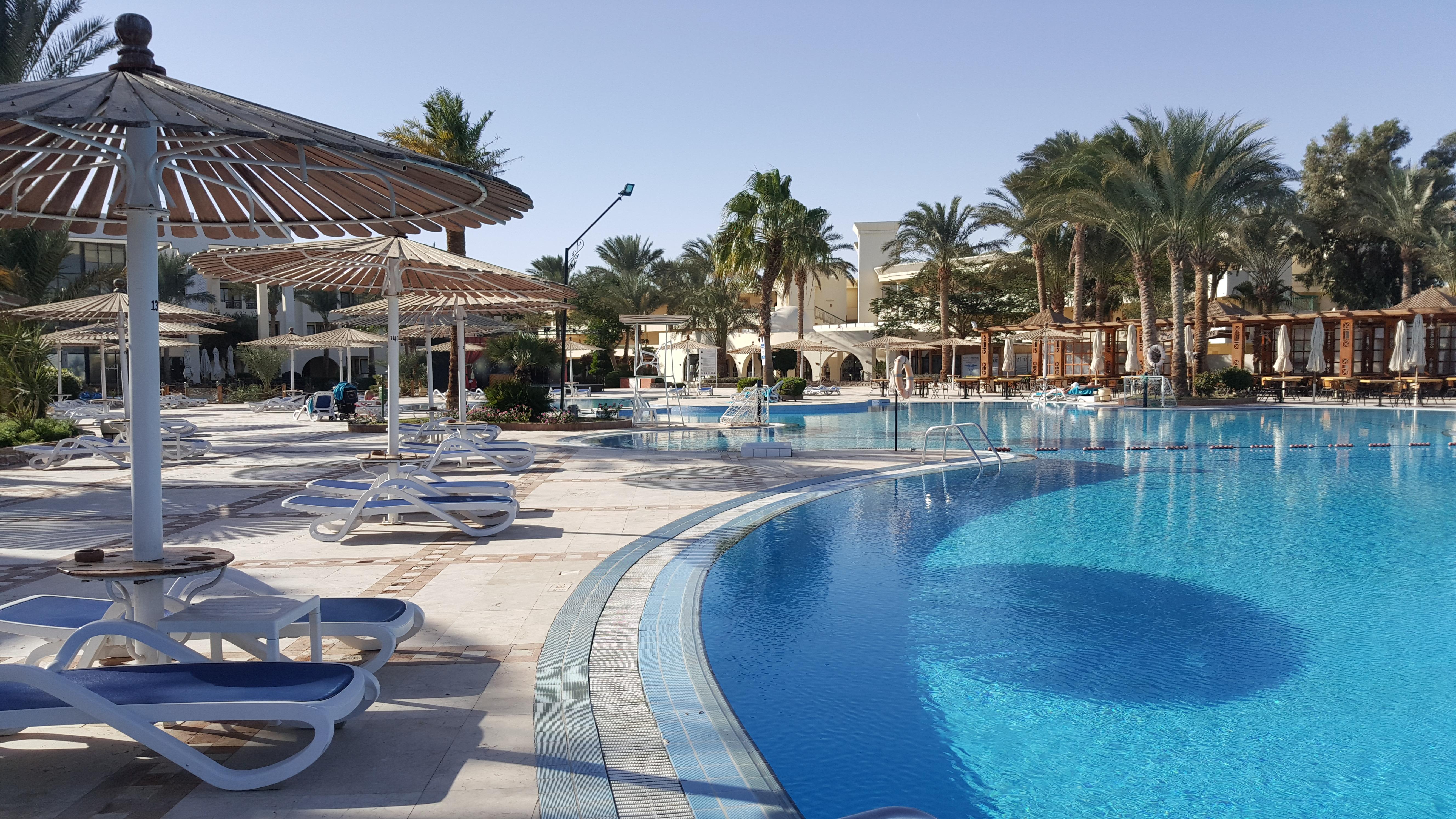 Jaz Casa Del Mar Beach Hurghada Exterior foto The pool at the Hilton Sharm El Sheikh
