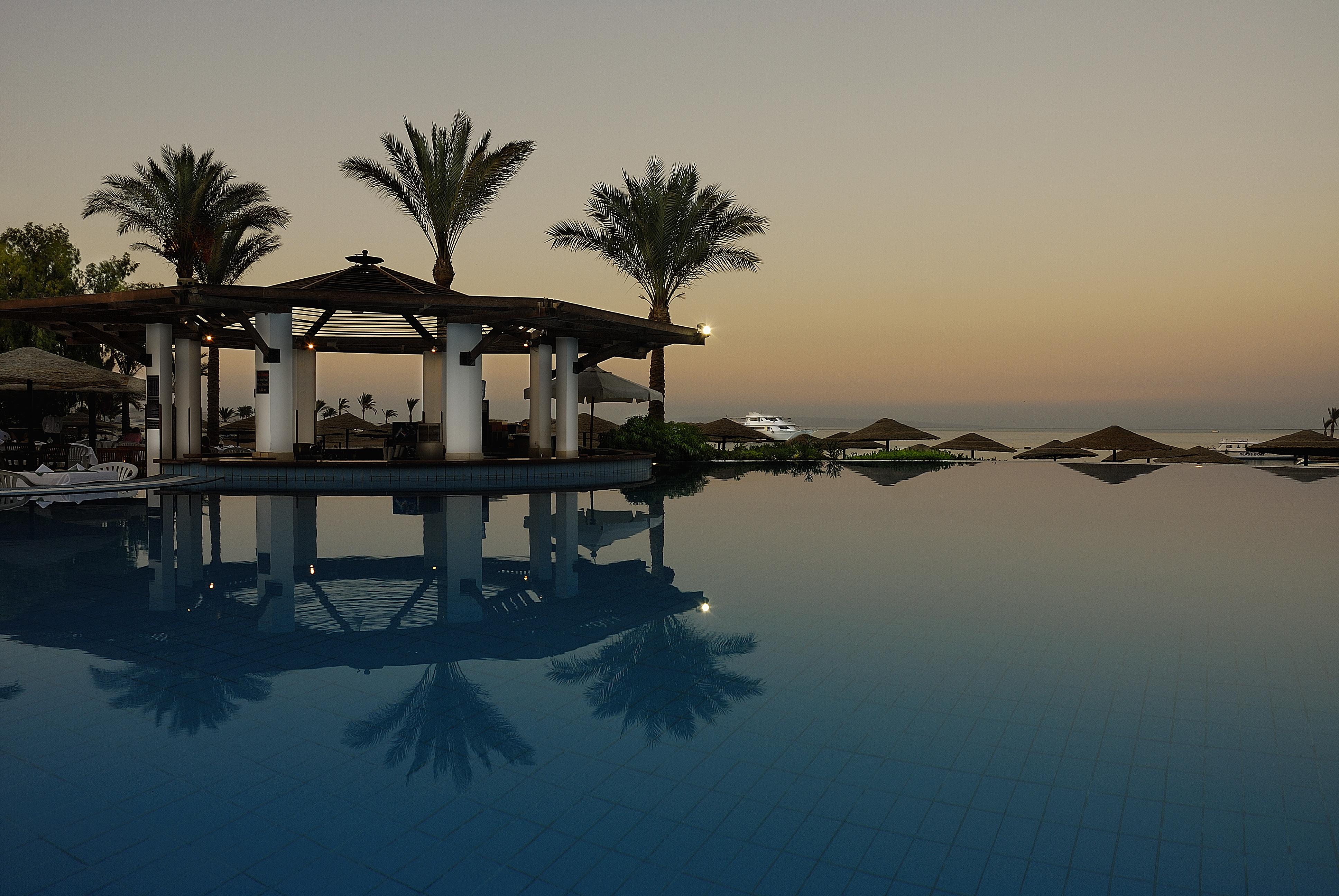 Jaz Casa Del Mar Beach Hurghada Exterior foto The pool at the Four Seasons Resort Sharm El Sheikh